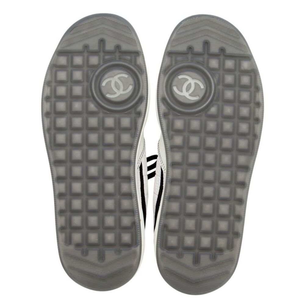 Chanel Suede Calfskin Quilted Fabric CC Sneakers - Size 8 / 38 - Picture 6 of 8